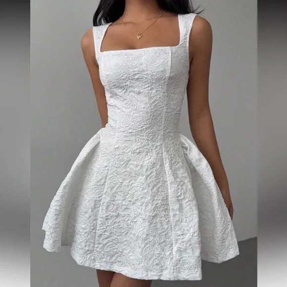 Aloruh Women's Sleeveless Solid Color White Summer Midi Dress, Simple & Casual - Picture 2 of 4